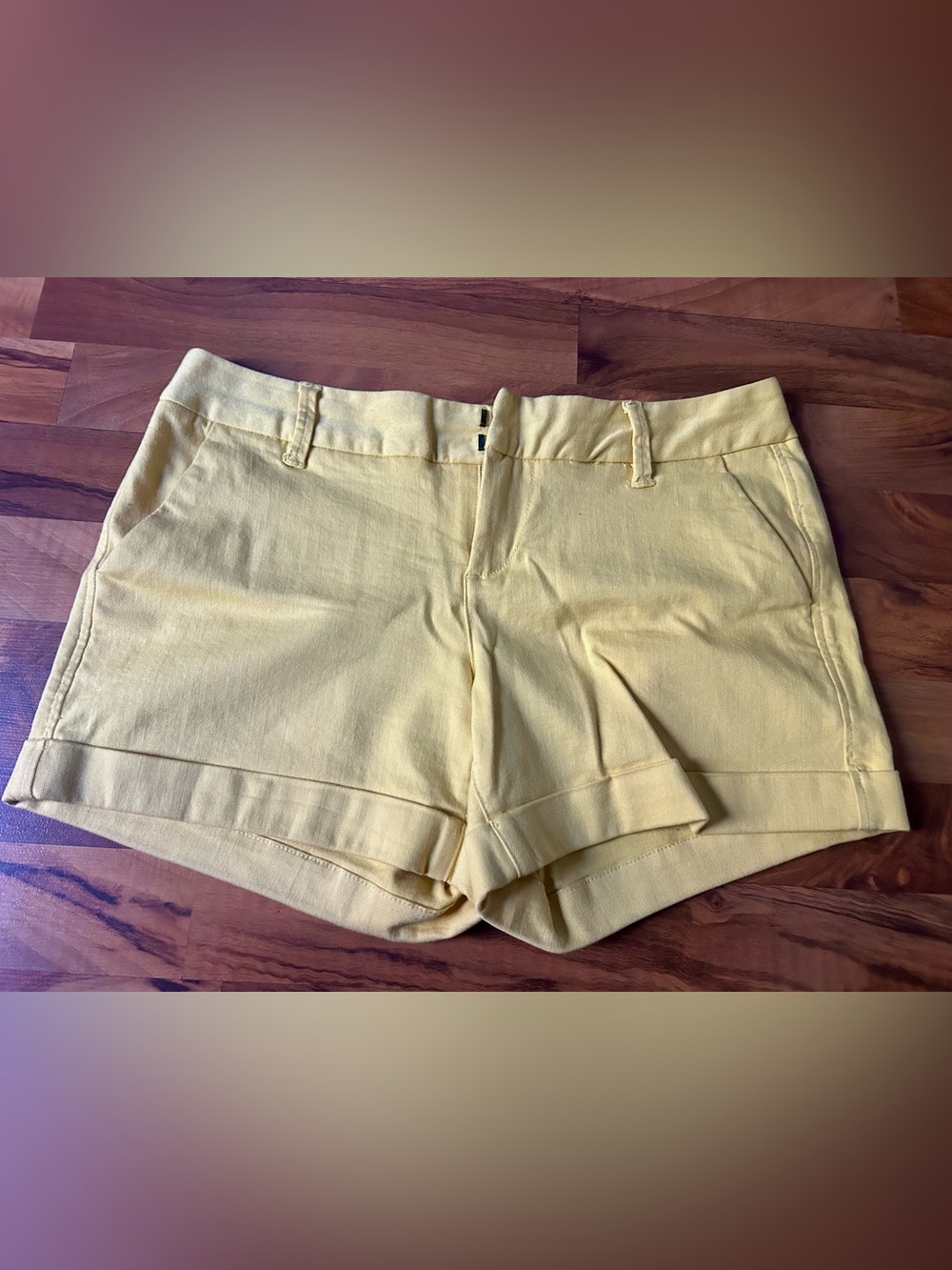 Dear John's Finnegan Roll Cuff Short Yellow